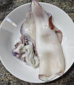calamaro in insalata preparazione