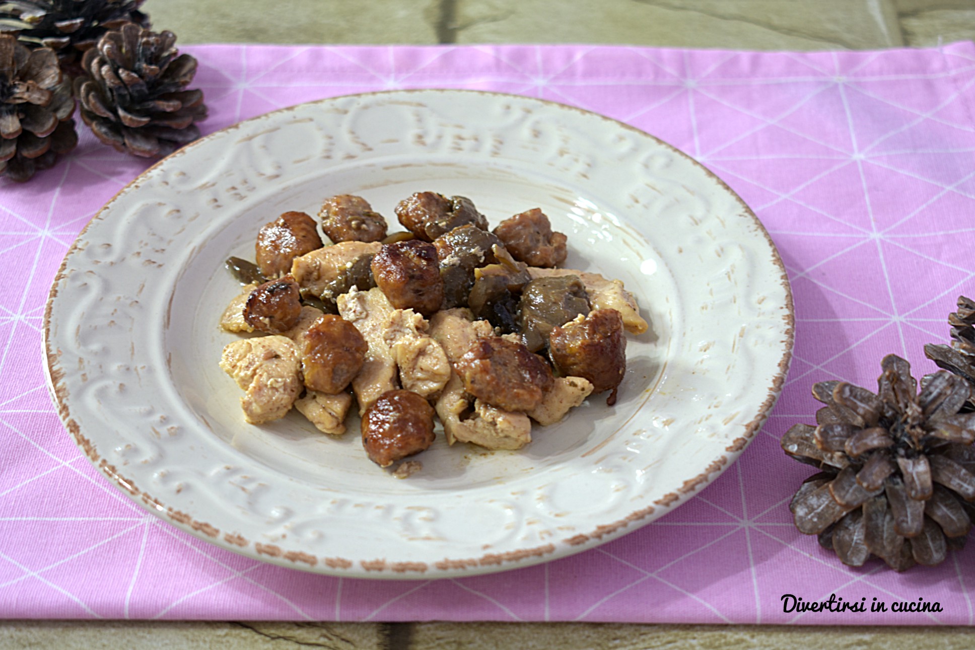 Straccetti di petto di pollo con salsiccia