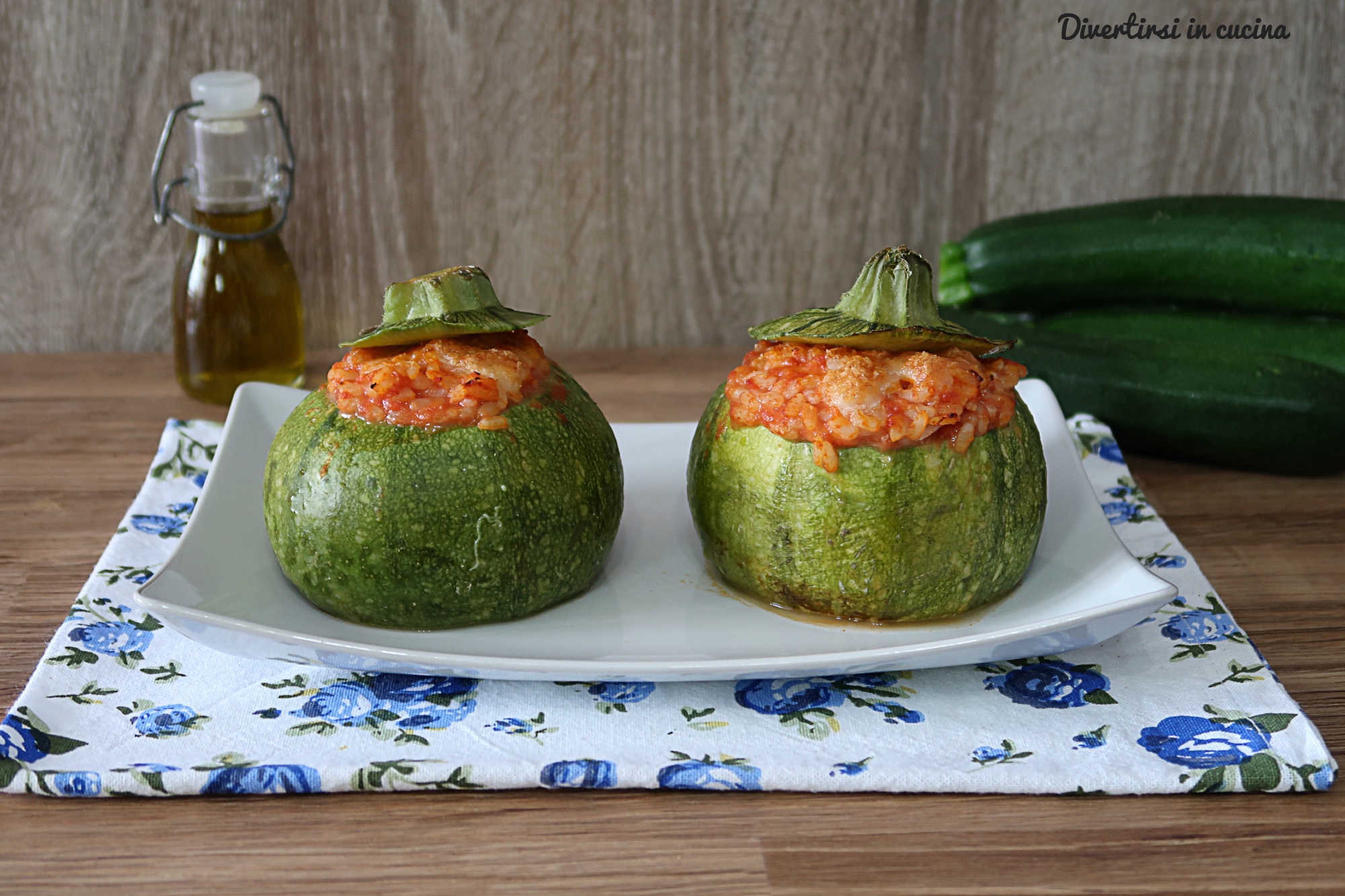 Zucchine ripiene di riso | Ricetta facile | Divertirsi in cucina