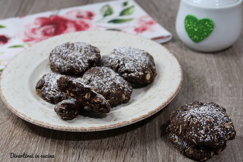 Biscotti cacao e fiocchi d’avena