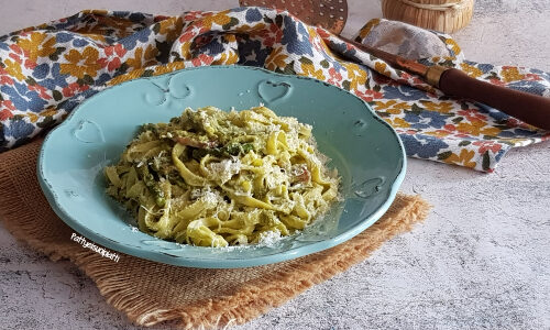 Fettuccine pancetta asparagi e ricotta