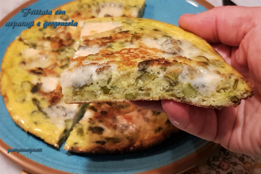 frittata con asparagi e gorgonzola