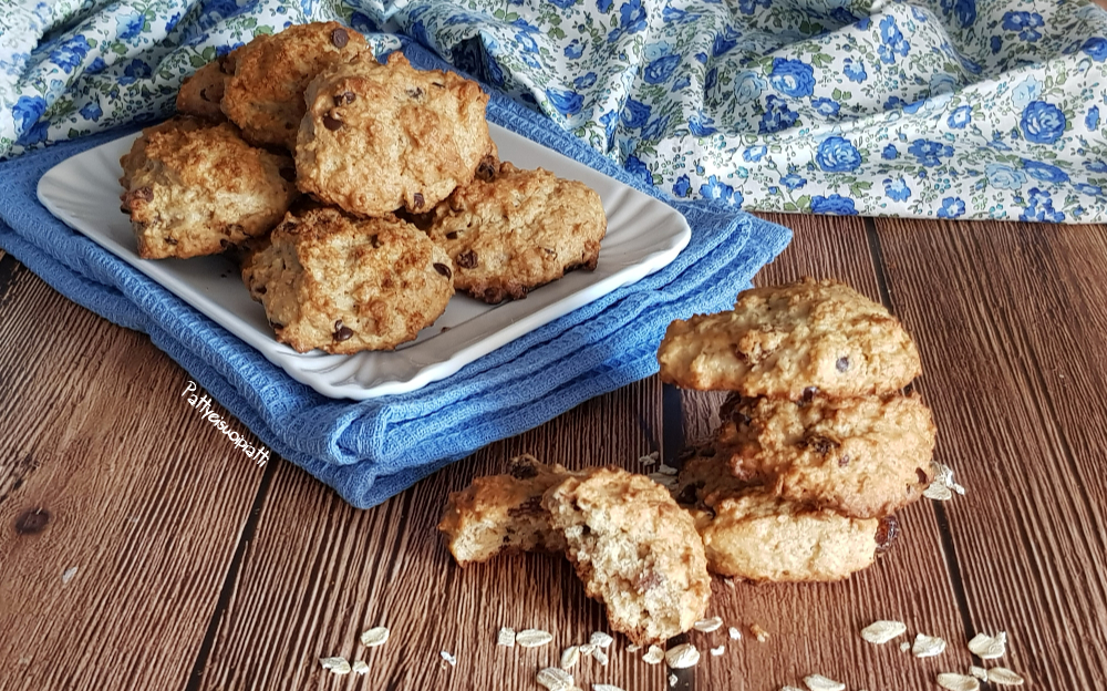 biscotti integrali all'avena con uvetta e cioccolato