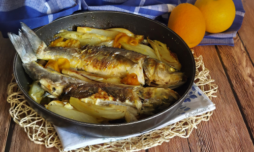 branzino in tegame con finocchi e arancia