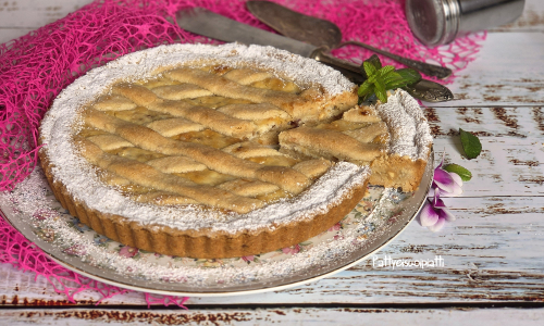 crostata di frolla alle mandorle con cioccolato bianco e ricotta
