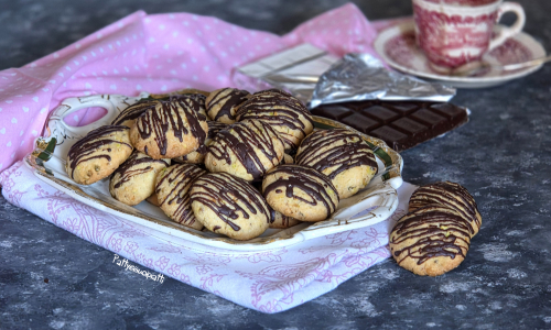 biscotti ai pistacchi e cioccolato