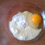2) lavorate l'uovo con lo zucchero, il sale e lo zucchero
