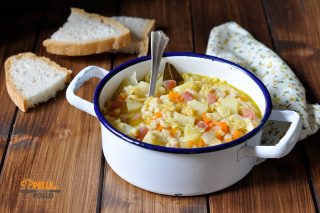 minestra di orzo con verza
