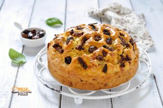 torta rustica soffice al tonno e pomodori secchi