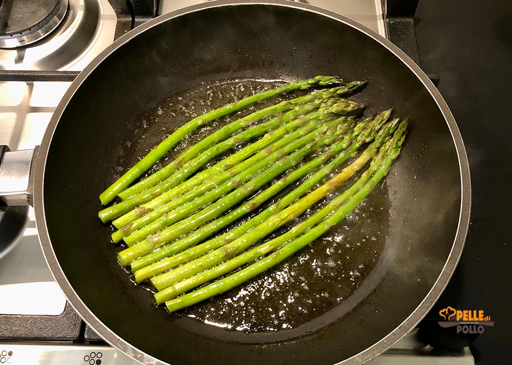 asparagi in padella