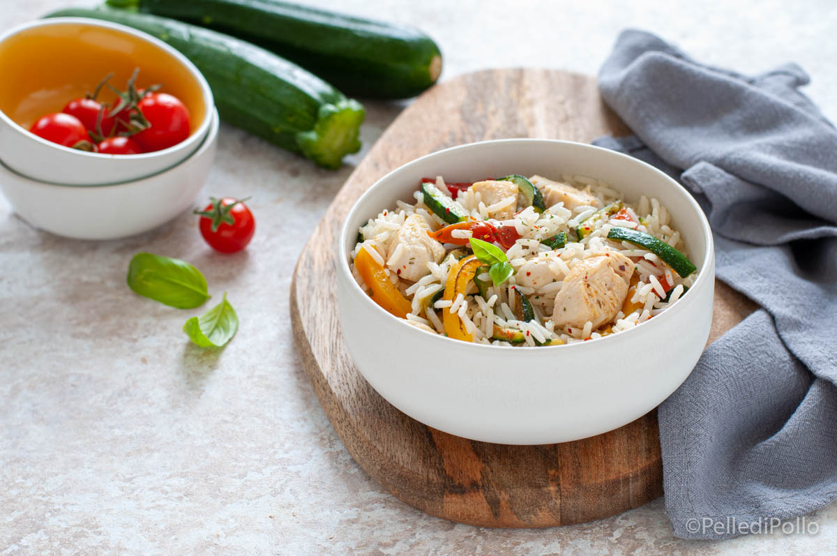 insalata di riso basmati con pollo e verdure
