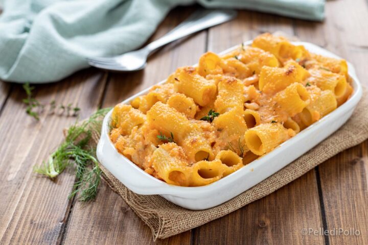 pasta al forno con salmone affumicato