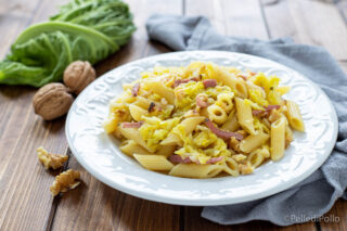 pasta con verza speck e noci