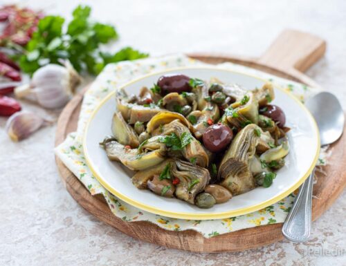 Carciofi alla napoletana con olive e capperi
