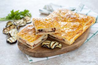 rustico di sfoglia con melanzane