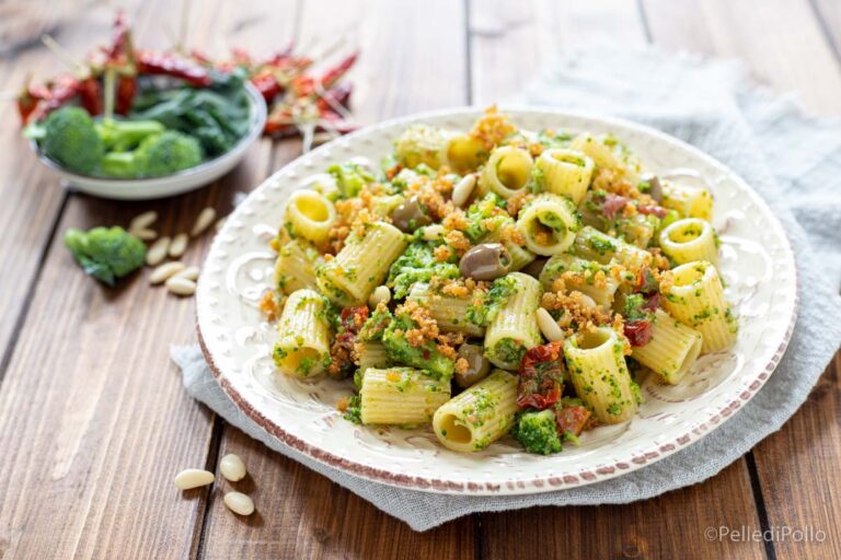 Pasta con broccoli alla siciliana Semplicissima e gustosa