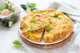 frittata con zucchine e cipollotti
