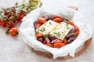 feta al cartoccio con pomodori