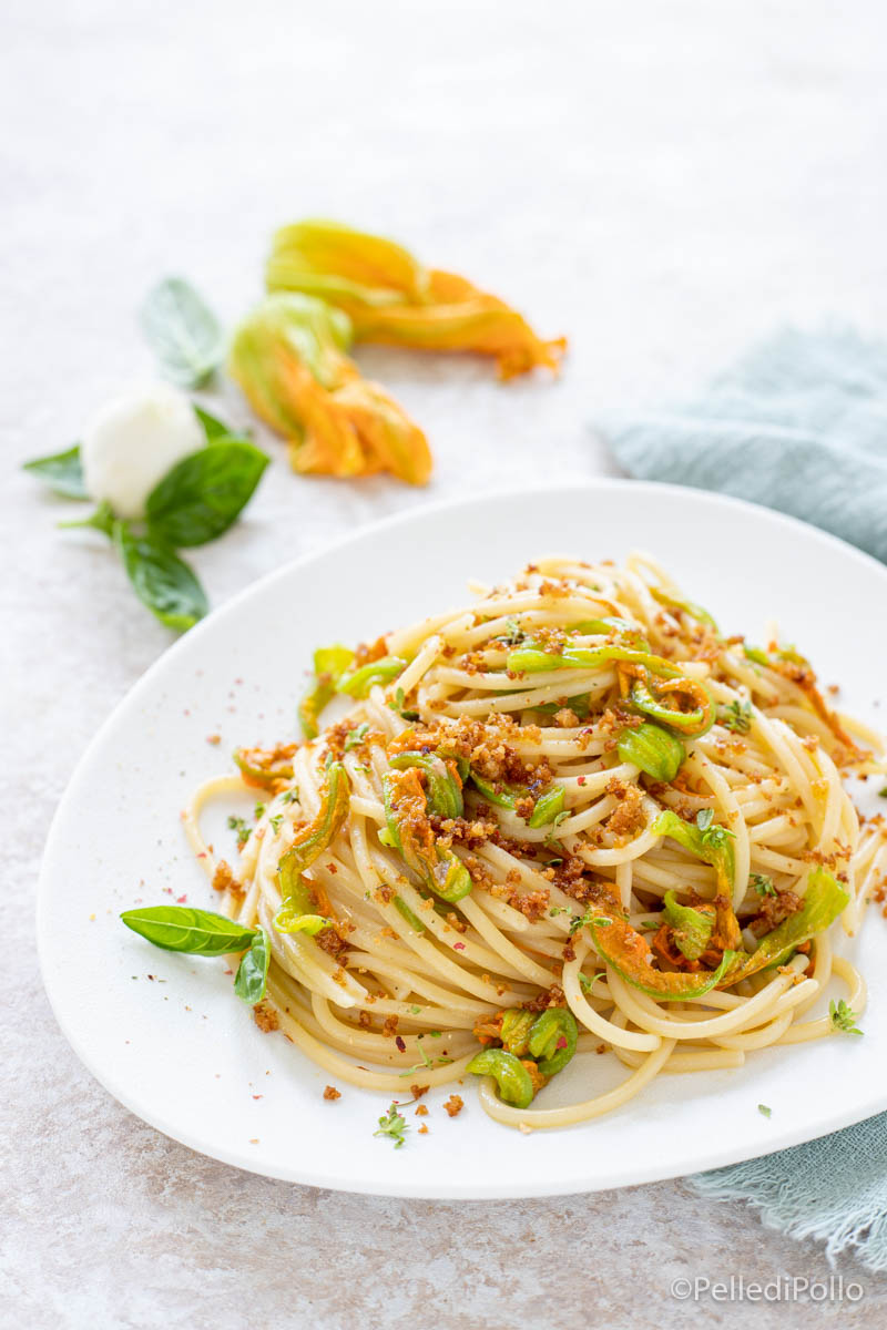 Pasta Con Fiori Di Zucca E Alici Veloce E Gustosa 