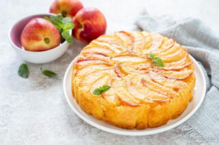 torta alle pesche rovesciata