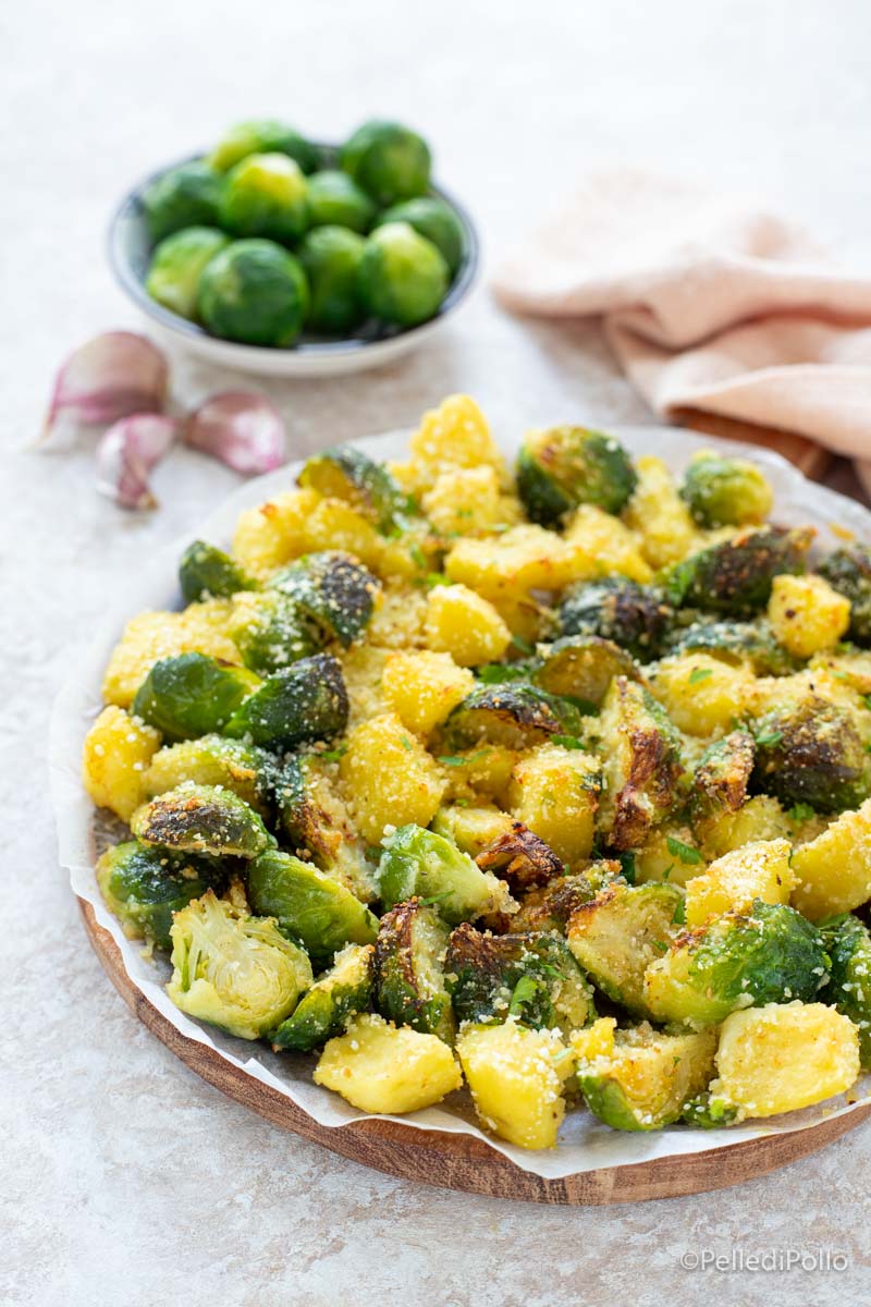 Cavoletti di Bruxelles e patate gratinati - Contorno gustoso e veloce