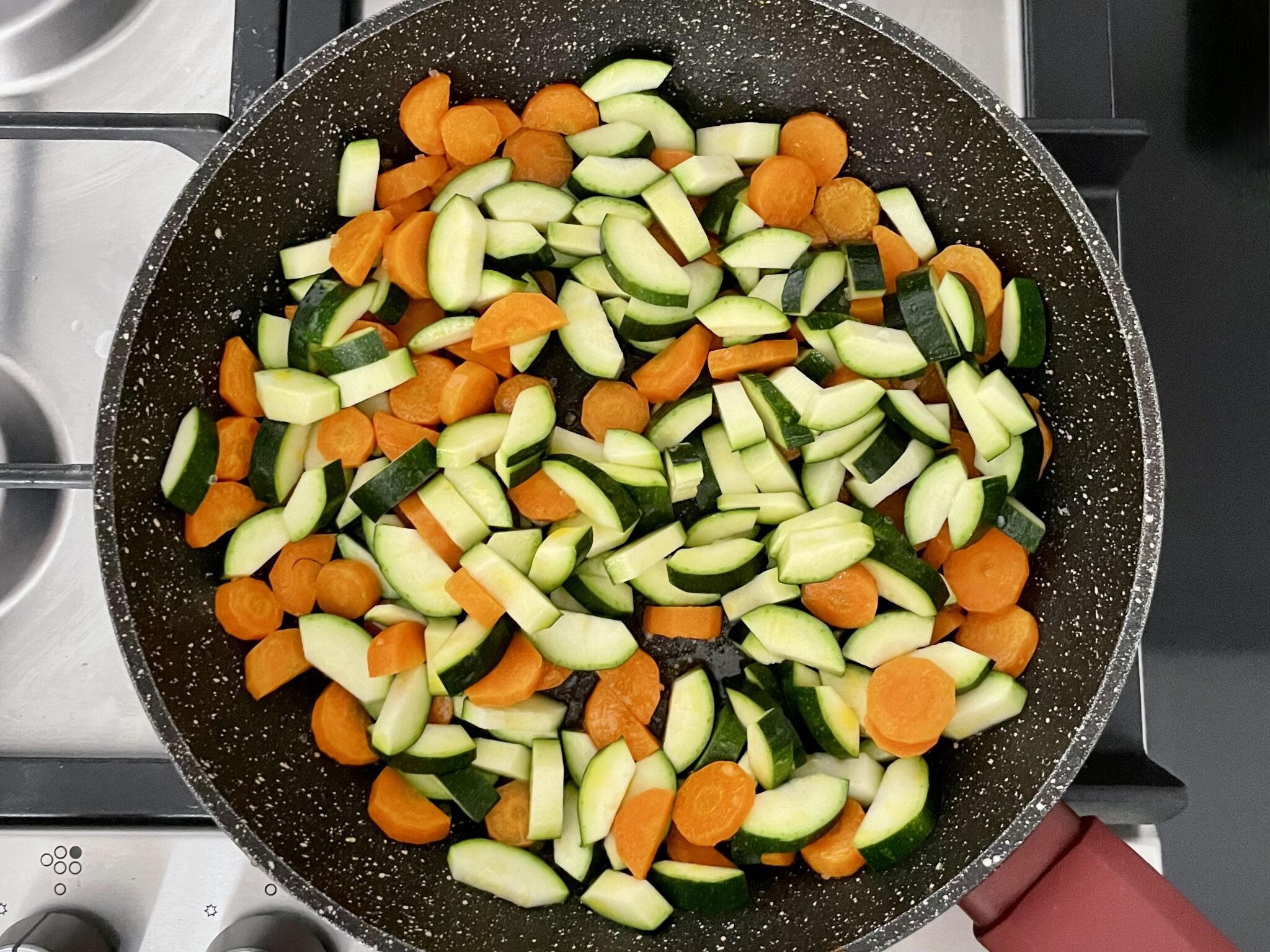 Sogliola con zucchine e carote allo zenzero - Gustosa e semplice