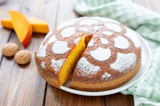 torta con zucca e amaretti