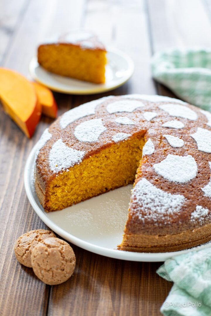 torta soffice di zucca e amaretti