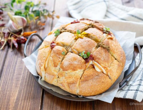 Pane ripieno al forno (pull apart bread)