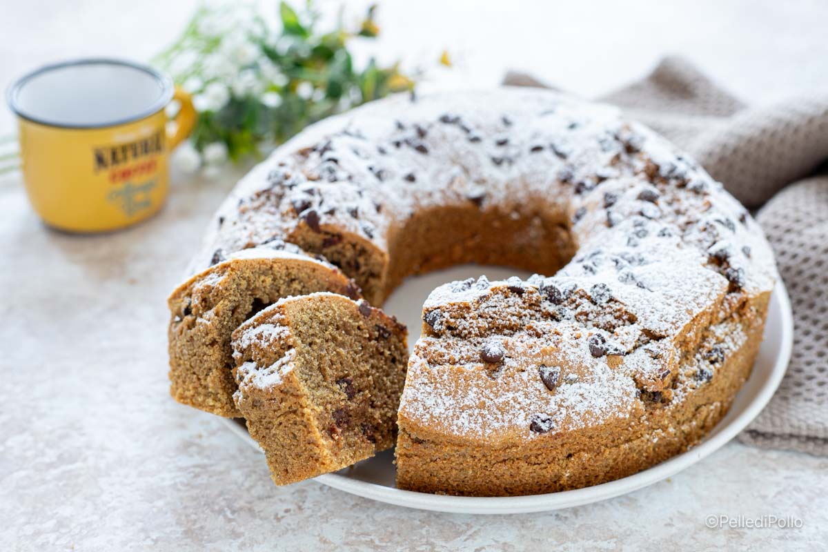 ciambella al caffè con gocce di cioccolato