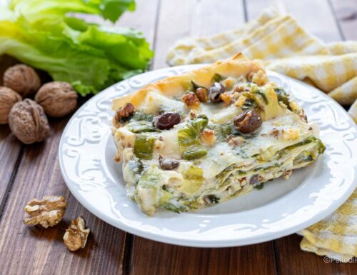 Lasagne con scarola, olive e noci