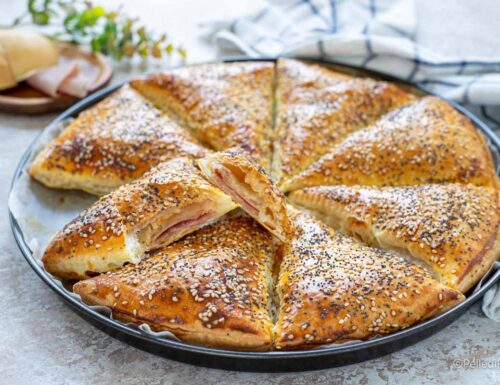 Spicchi di sfoglia con prosciutto e scamorza