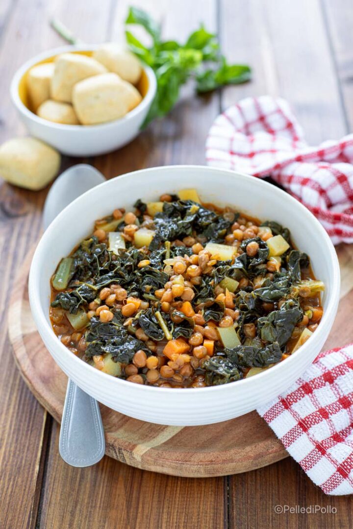 zuppa di cavolo nero e lenticchie