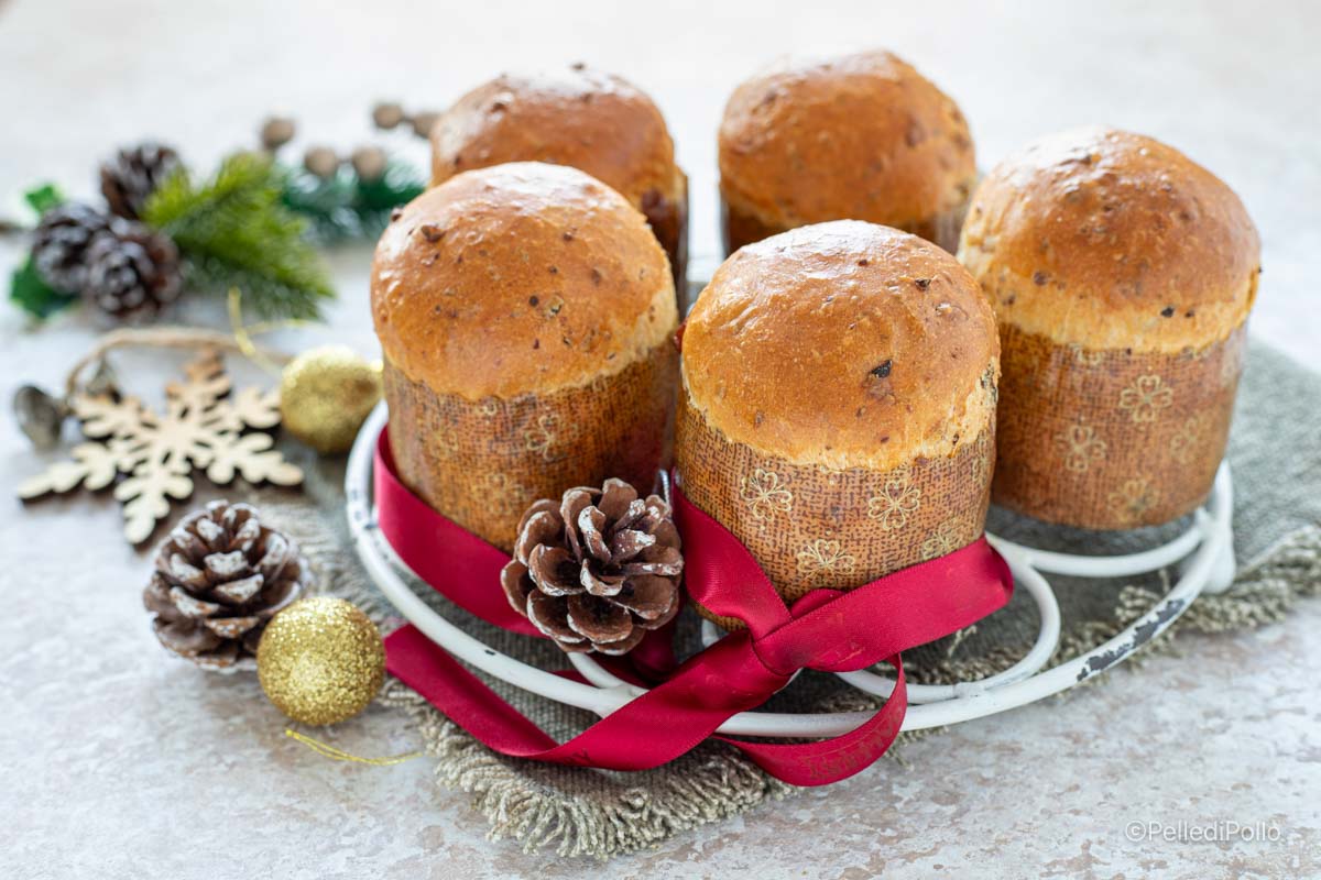 panettoni salati con mortadella e pistacchi