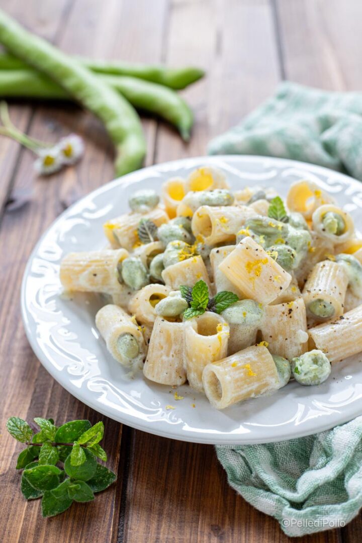 pasta con crema di ricotta e fave