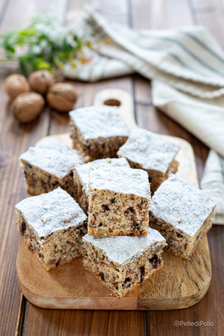 quadrotti alle noci e cioccolato
