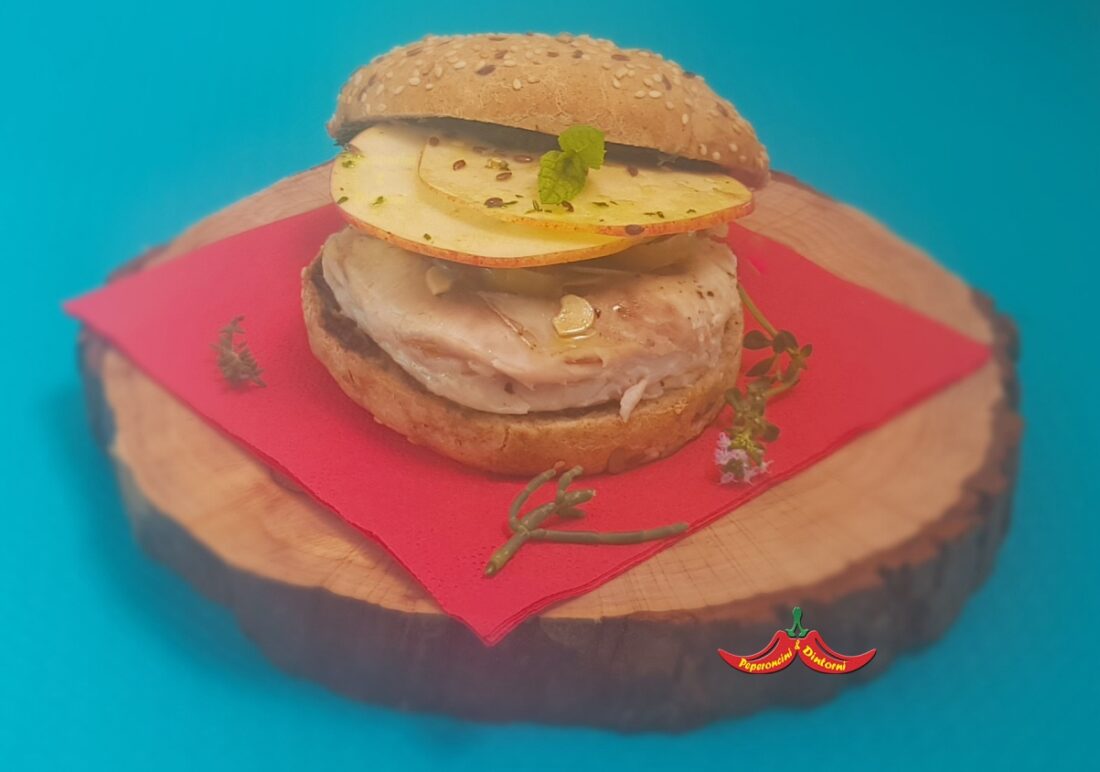 L'hamburger perfetto, Muggine, pesto di Salicornia e peperoncini di 7 anni L'hamburger perfetto, Muggine, pesto di Salicornia e peperoncini di 7 anni