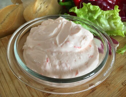Salsa allo yogurt con peperoni rossi arrostiti