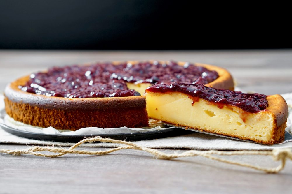 Torta Cremosa alla Ricotta e Marmellata