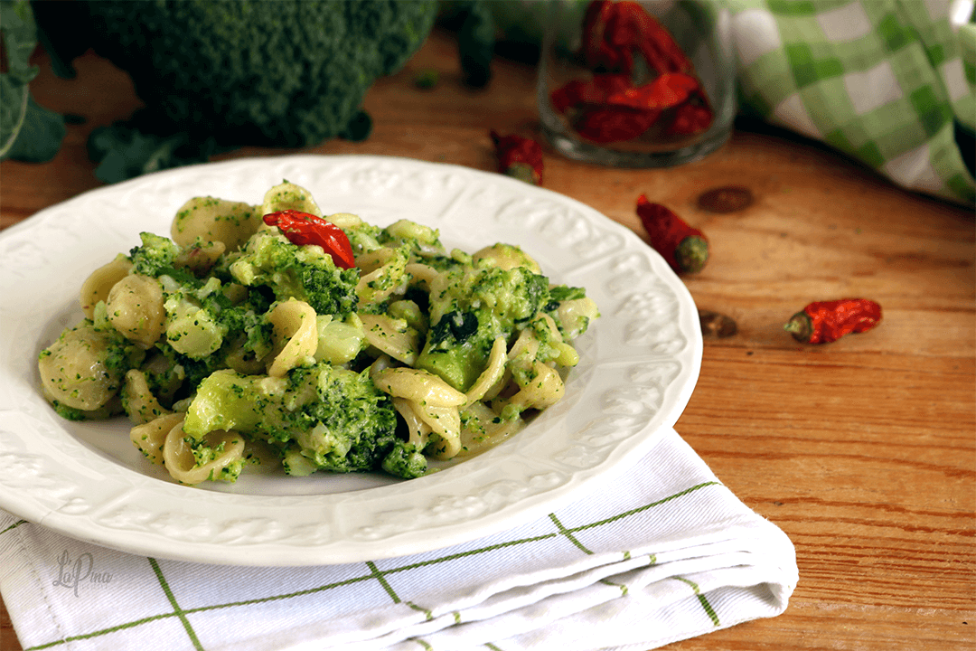 Orecchiette broccoletti e peperoncino - l'aPina in cucina