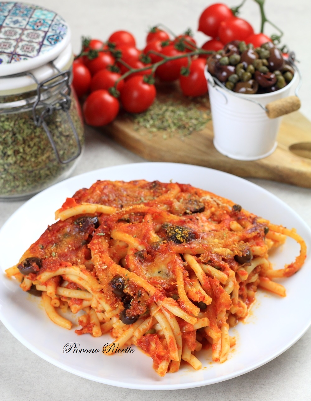 bucatini alla pizzaiola