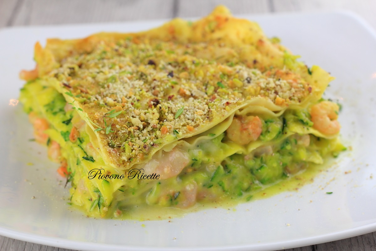 Lasagne con zucchine, gamberi e pistacchi Piovono Ricette