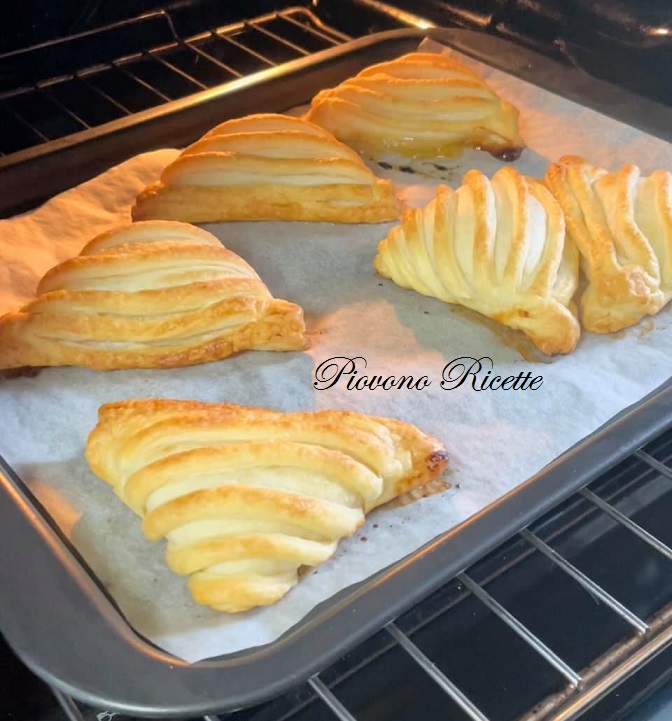 Sfogliatelle Alle Mele Ricetta Facile E Veloce Spiegata Passo Passo