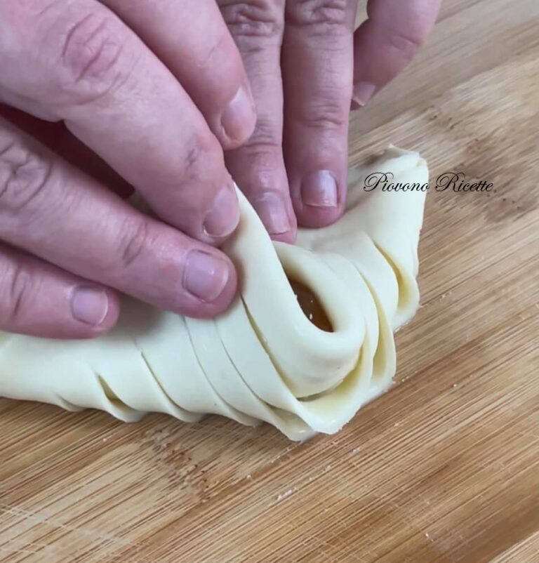 Sfogliatelle Alle Mele Ricetta Facile E Veloce Spiegata Passo Passo