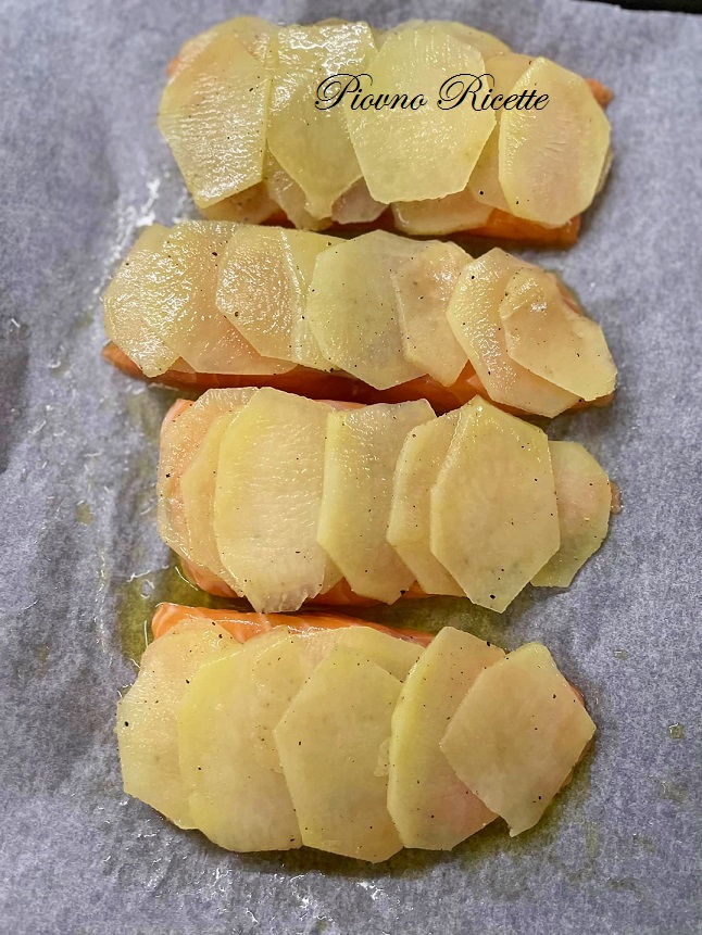 salmone in crosta di patate