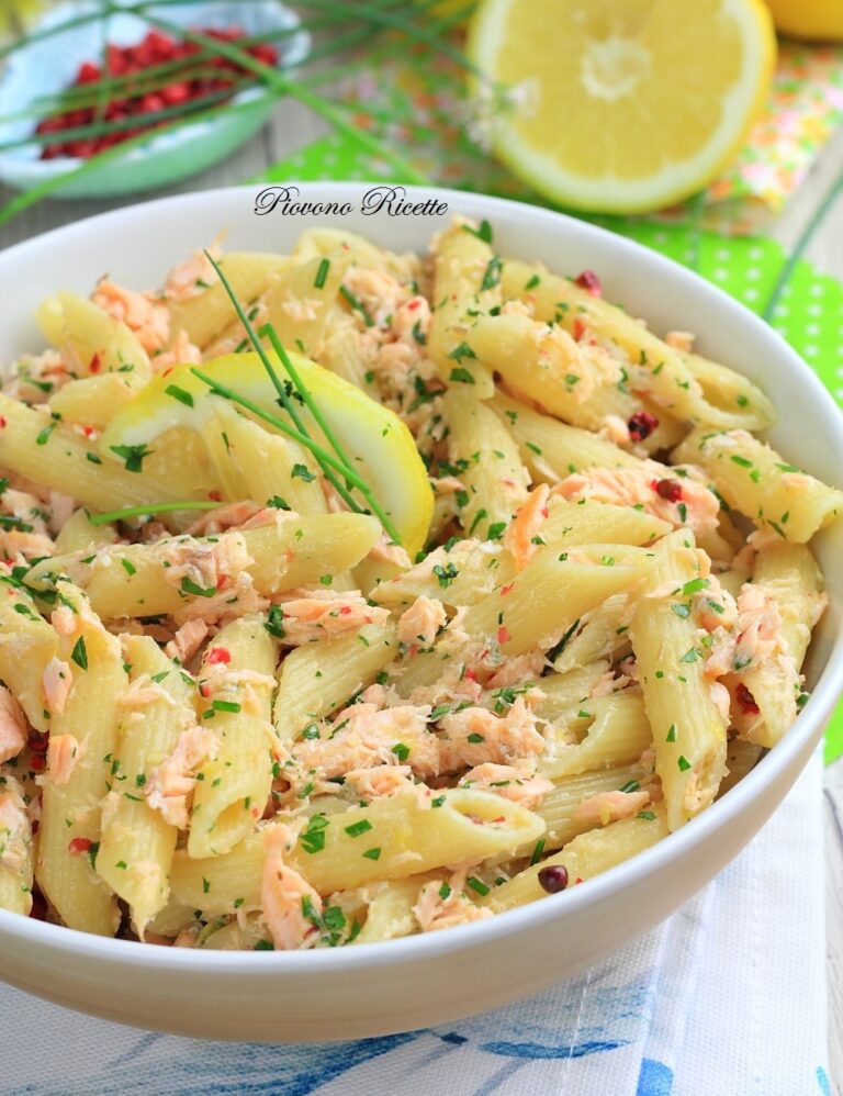 Pasta fredda salmone e limone fresca, gustosa e semplice da preparare