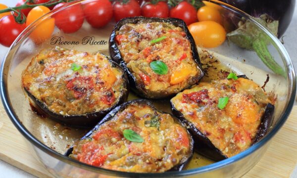 Melanzane ripiene con pomodorini e stracciatella