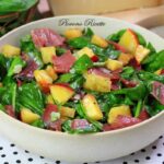 insalata di spinaci pesche e bresaola