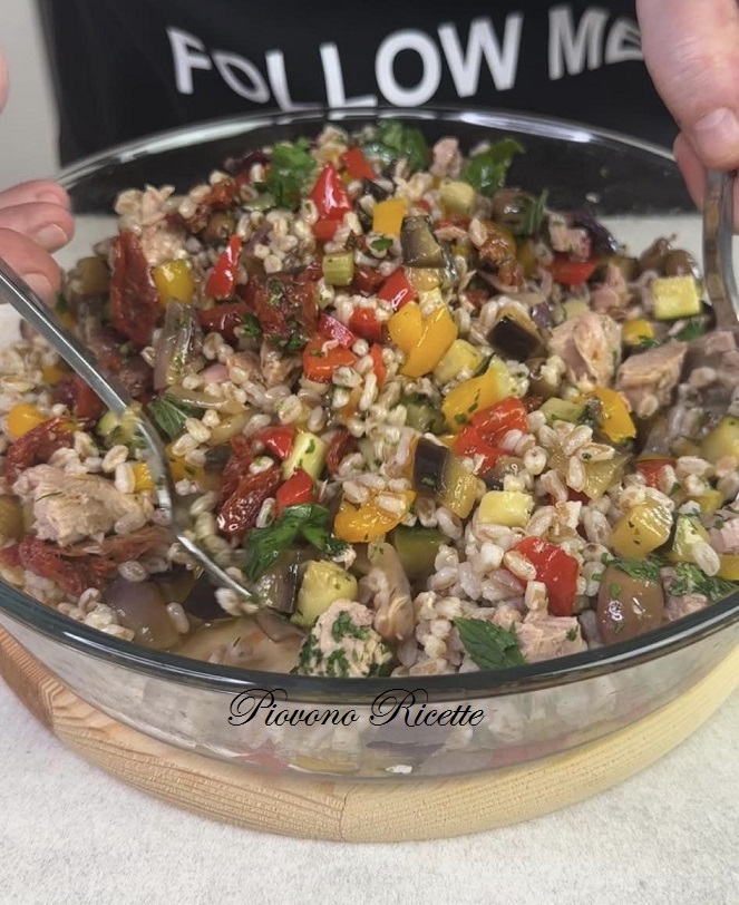 insalata di farro e verdure