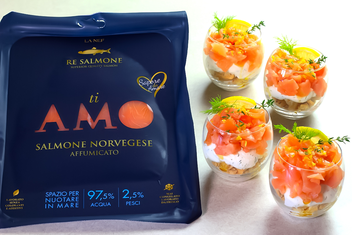 bicchierini con salmone affumicato e taralli